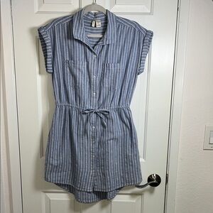 Japna Strips  dress casual Size Large‎